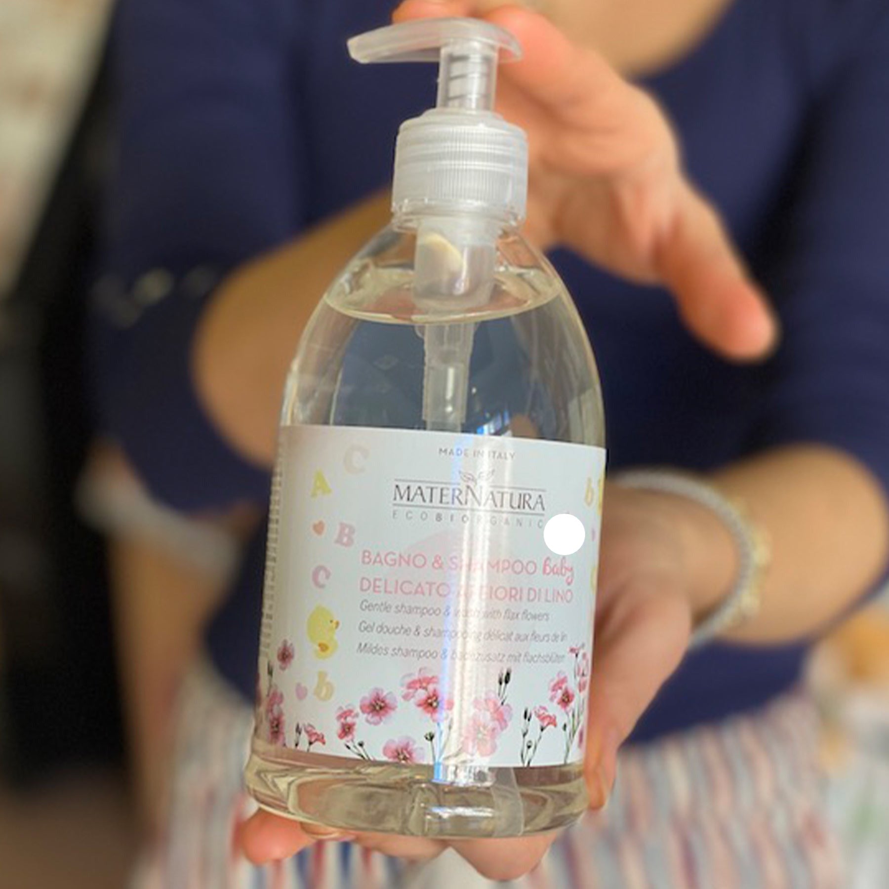 Delicate Baby Bath & Shampoo with Linseed Flowers