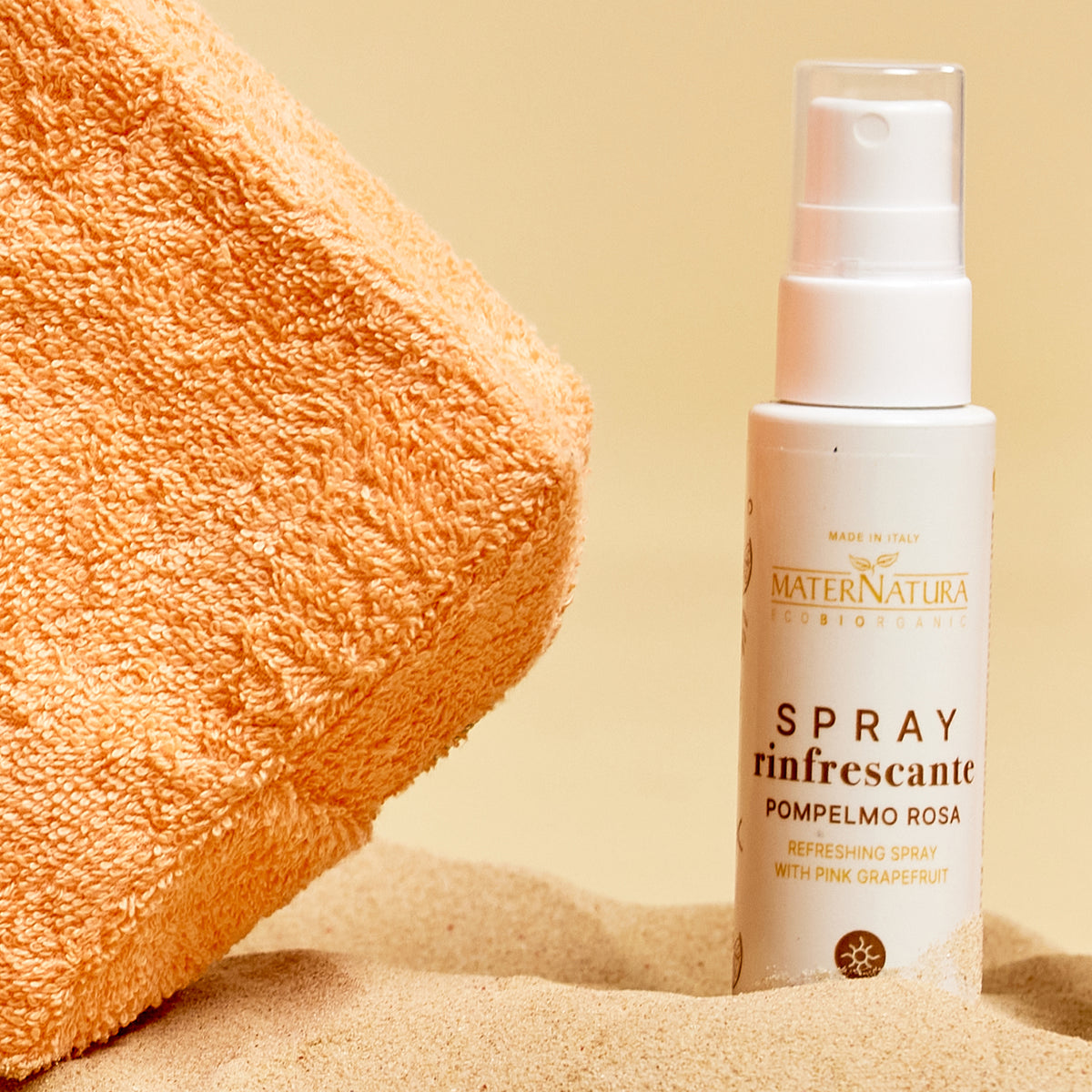 Repairing hair spray with mango and papaya sun